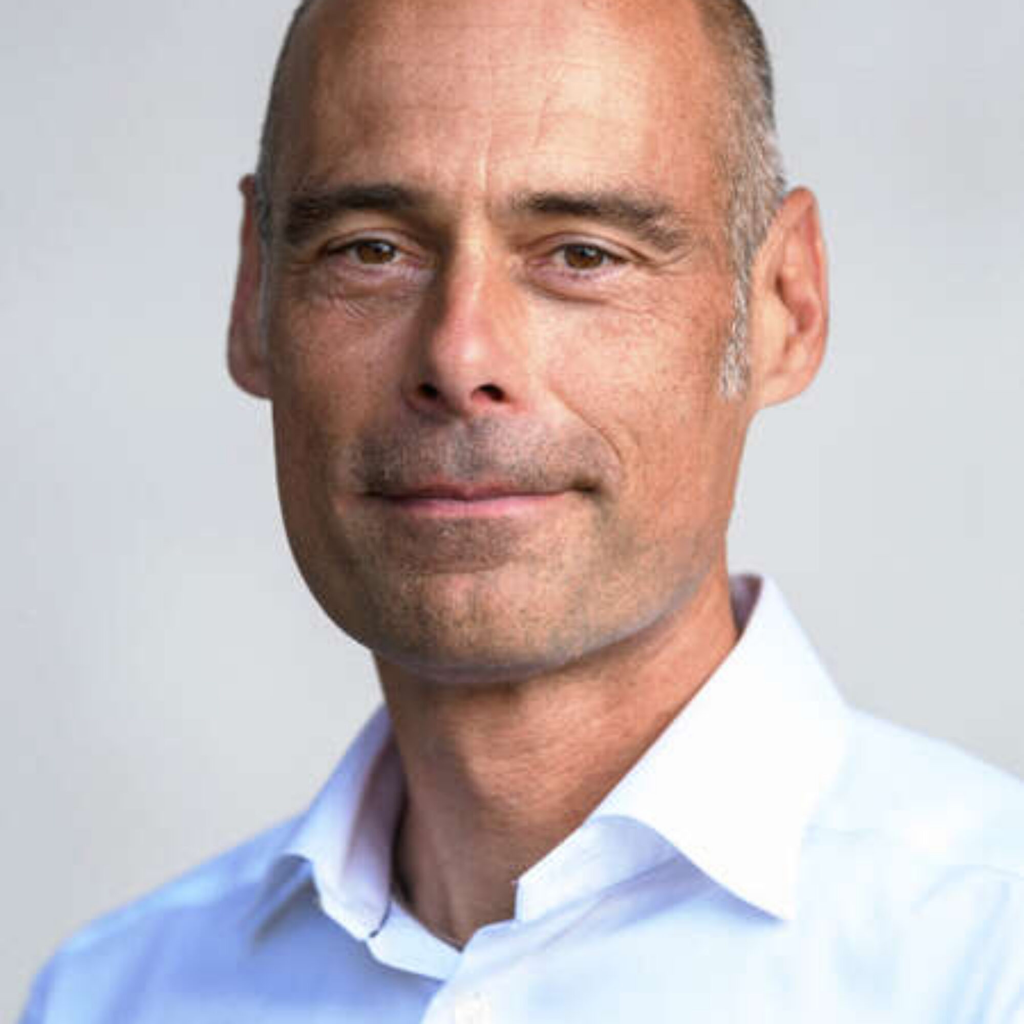 755: Stefan Gössling: Busting self-serving myths about flying