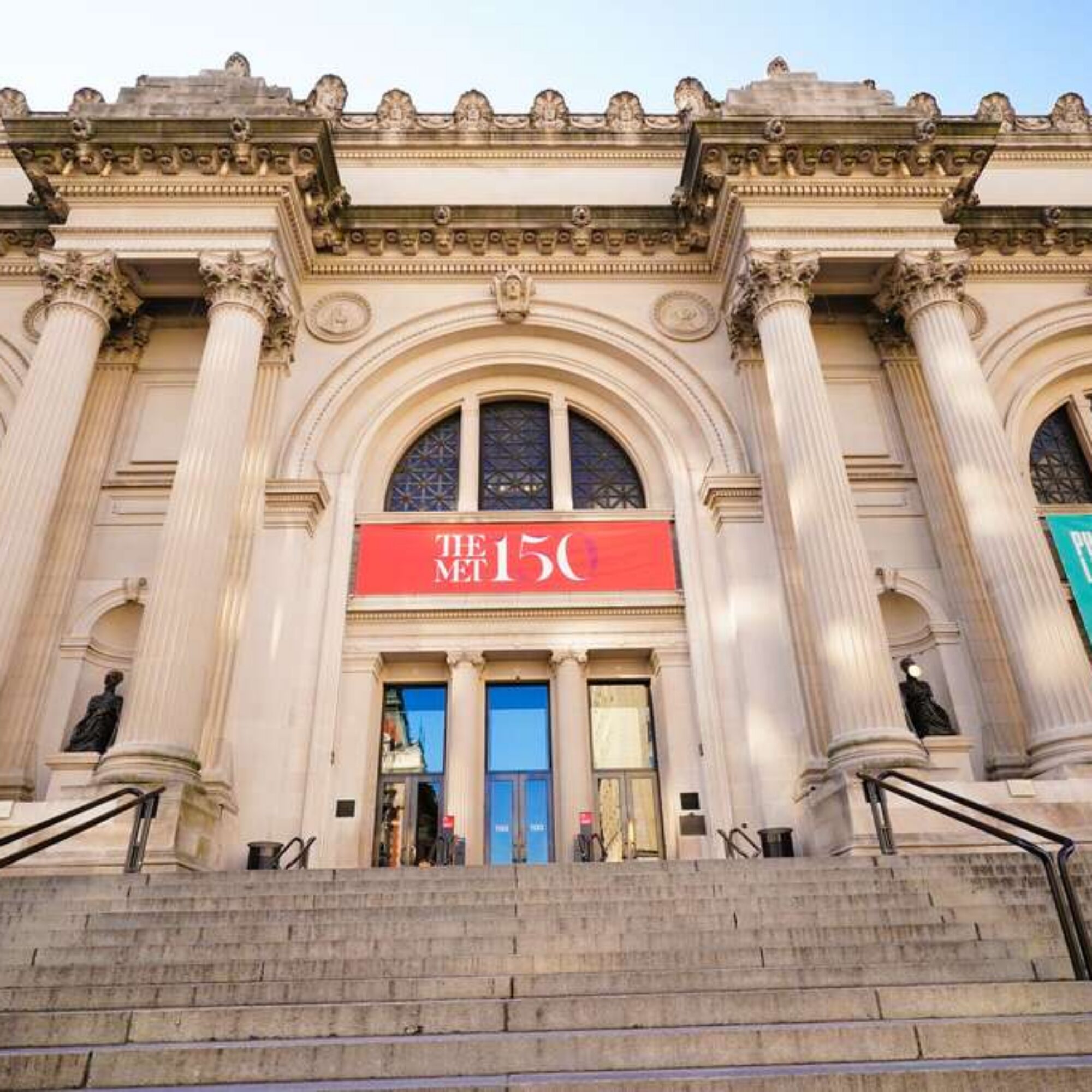 The Metropolitan Museum of Art without crowds: glorious